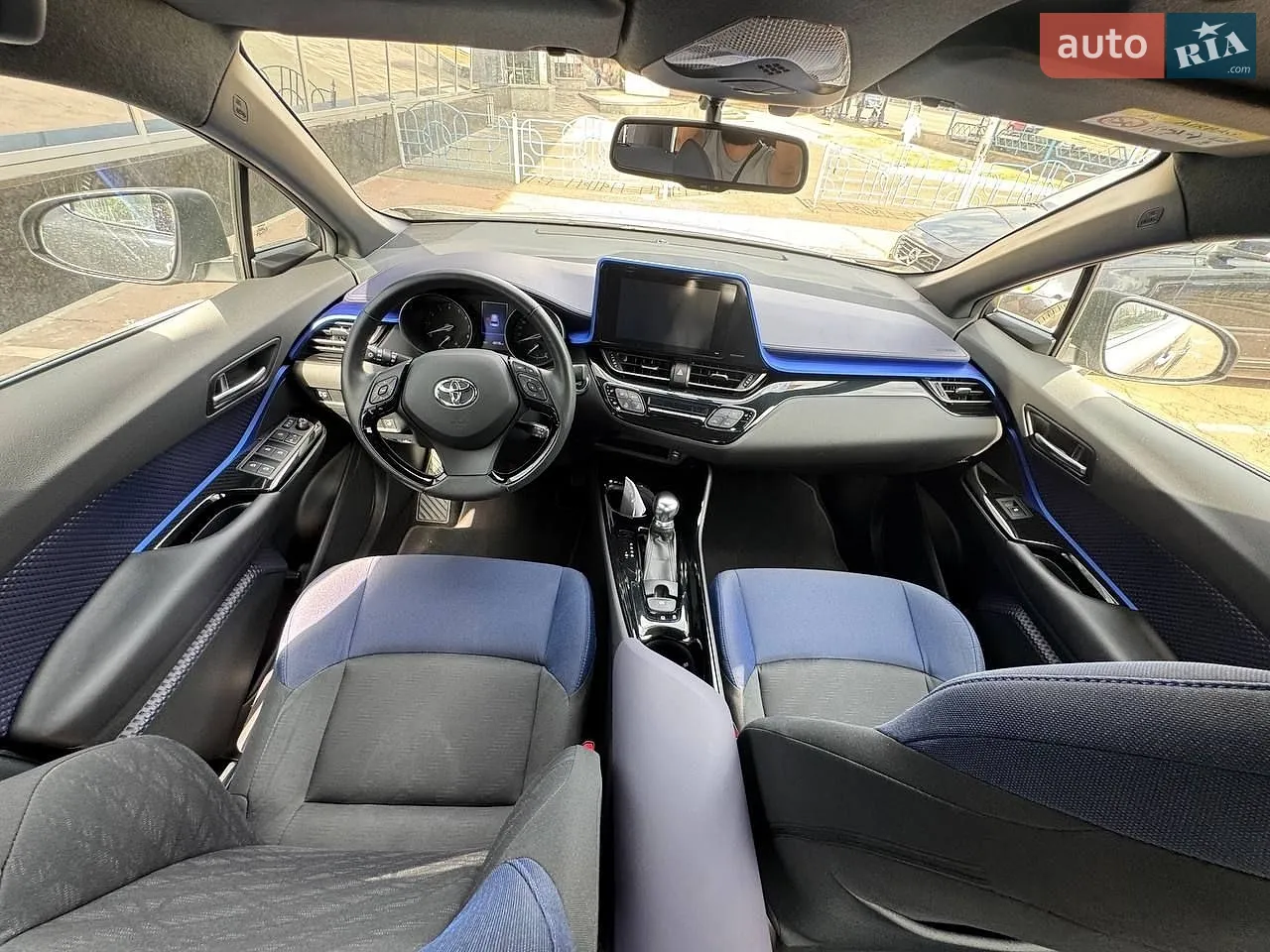 2017 Toyota C-HR - мініатюра 27