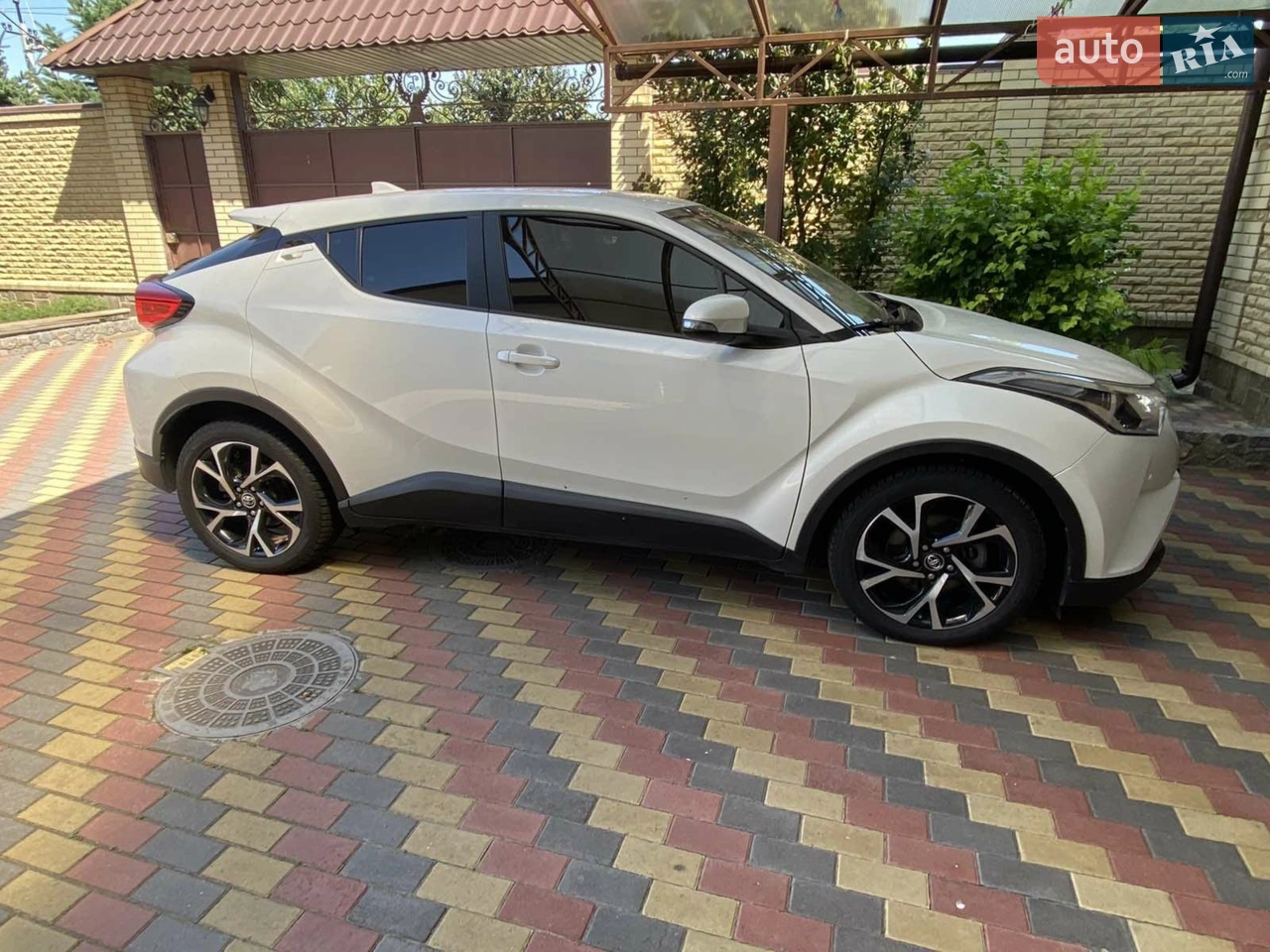 2017 Toyota C-HR - мініатюра 13