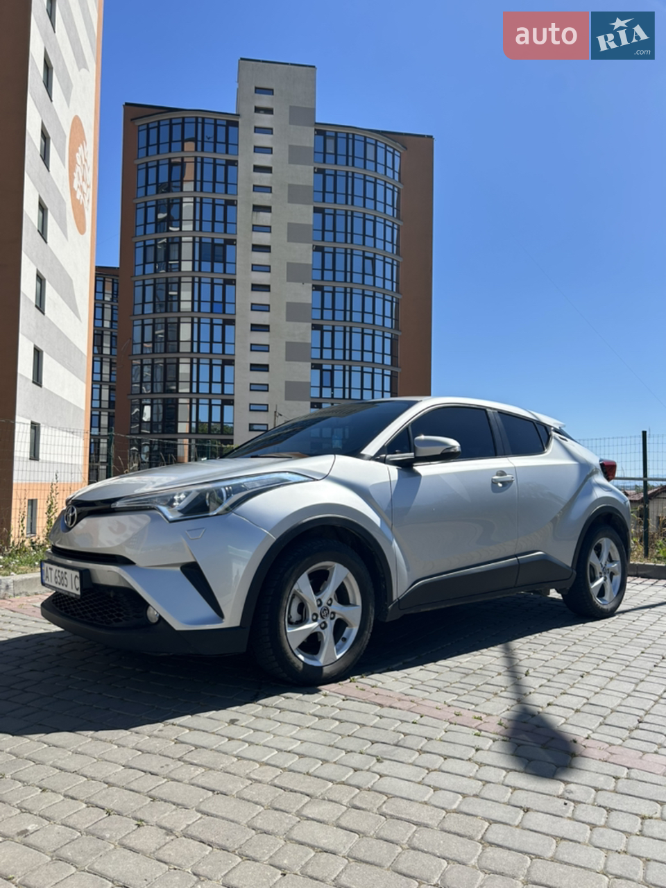 2016 Toyota C-HR - мініатюра 34