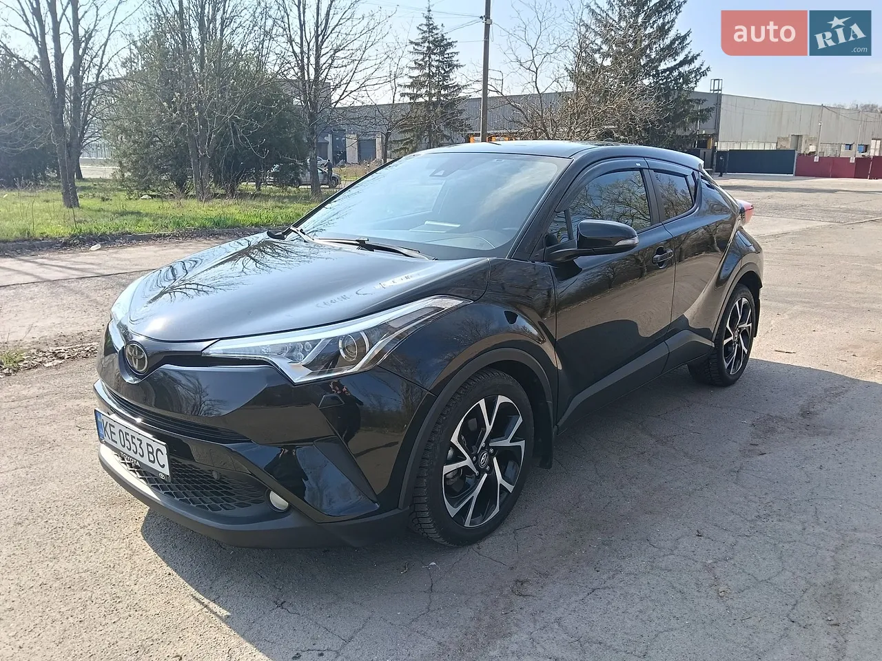 2017 Toyota C-HR - мініатюра 21