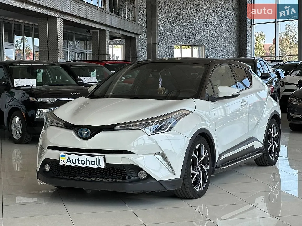 2017 Toyota C-HR - мініатюра 26