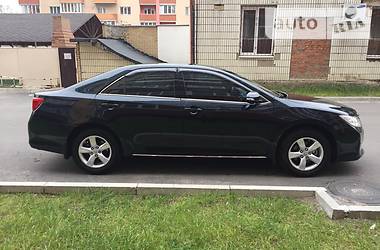 Седан Toyota Camry 2011 в Сумах