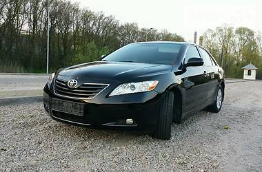 Седан Toyota Camry 2007 в Днепре