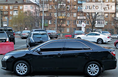  Toyota Camry 2016 в Киеве