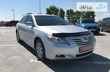 Седан Toyota Camry 2006 в Киеве