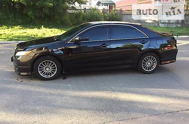 Седан Toyota Camry 2009 в Чернигове