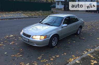 Седан Toyota Camry 2000 в Одессе