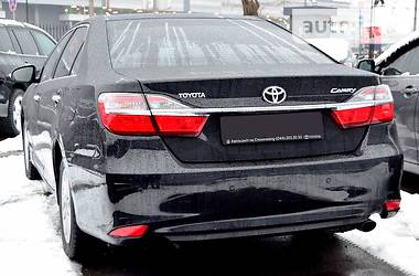 Седан Toyota Camry 2014 в Киеве