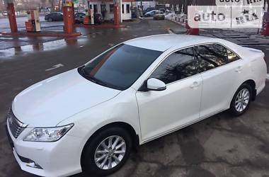 Седан Toyota Camry 2014 в Харькове