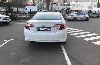 Седан Toyota Camry 2013 в Чернигове