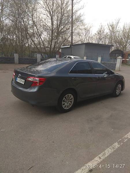 Седан Toyota Camry 2013 в Фастове