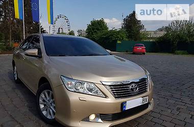 Седан Toyota Camry 2012 в Мукачевому