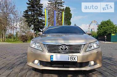 Седан Toyota Camry 2012 в Мукачевому