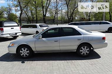 Седан Toyota Camry 2001 в Днепре