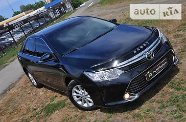 Toyota Camry 2015