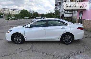 Седан Toyota Camry 2017 в Киеве