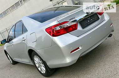 Седан Toyota Camry 2012 в Днепре