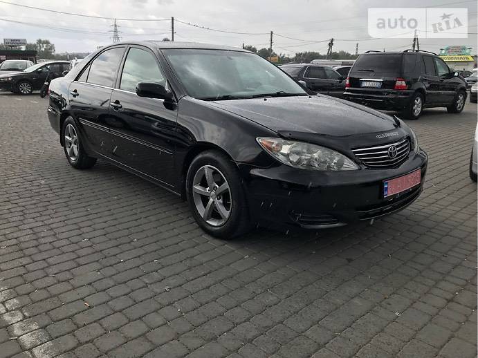 Седан Toyota Camry 2005 в Черновцах