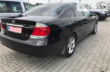 Седан Toyota Camry 2005 в Черновцах