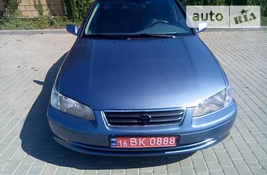 Седан Toyota Camry 2000 в Одессе