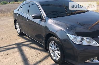 Седан Toyota Camry 2012 в Днепре