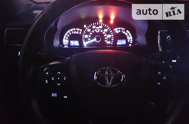Седан Toyota Camry 2015 в 