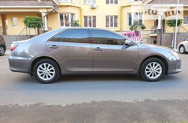 Седан Toyota Camry 2015 в Києві