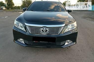 Седан Toyota Camry 2013 в Днепре