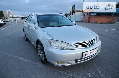 Седан Toyota Camry 2005 в Харькове