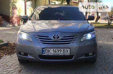 Седан Toyota Camry 2009 в Ивано-Франковске