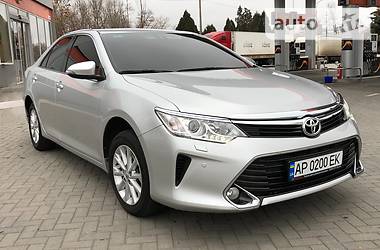 Седан Toyota Camry 2016 в Запоріжжі