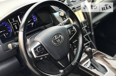 Седан Toyota Camry 2017 в Львове