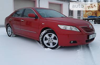 Седан Toyota Camry 2007 в Кременчуге