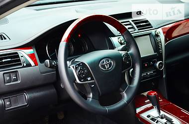 Седан Toyota Camry 2012 в Дніпрі