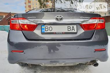 Седан Toyota Camry 2014 в Тернополе