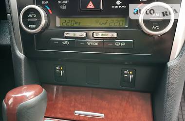 Седан Toyota Camry 2014 в Тернополе