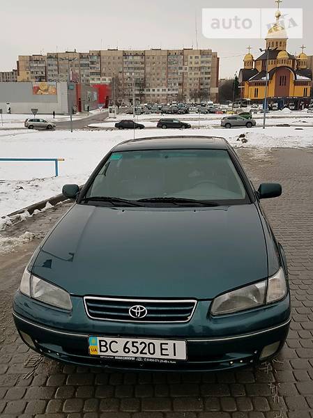 Седан Toyota Camry 1999 в Львове