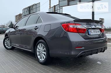 Седан Toyota Camry 2013 в Тернополе