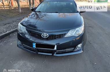 Седан Toyota Camry 2014 в Каменец-Подольском