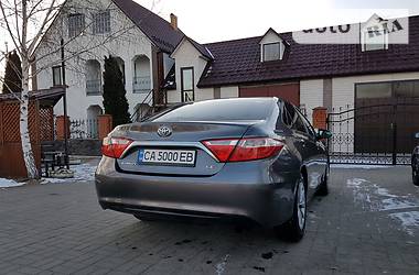 Седан Toyota Camry 2015 в 