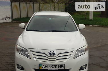 Седан Toyota Camry 2009 в Краматорске