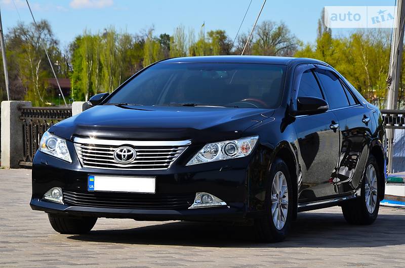 Седан Toyota Camry 2012 в Днепре