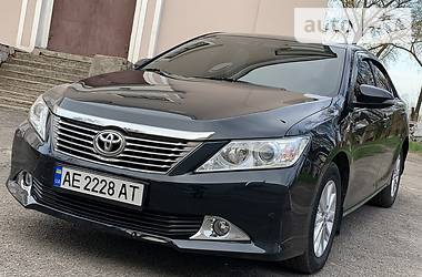 Седан Toyota Camry 2013 в Каменском