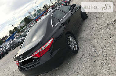 Седан Toyota Camry 2015 в 