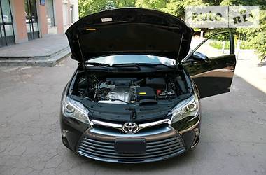 Седан Toyota Camry 2015 в П'ятихатках