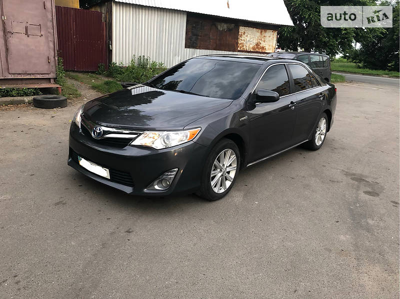Седан Toyota Camry 2014 в 
