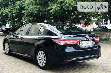 Седан Toyota Camry 2018 в Одессе