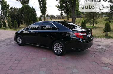 Седан Toyota Camry 2013 в Виннице