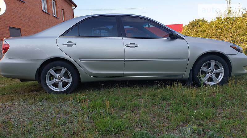 Седан Toyota Camry 2005 в Камне-Каширском