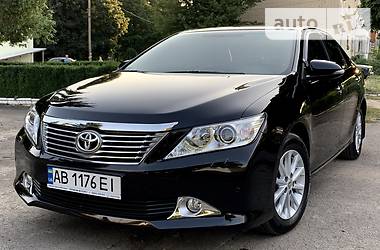 Седан Toyota Camry 2012 в Киеве